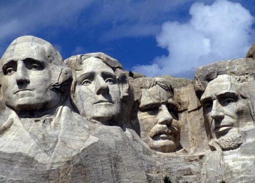 Tìm hiểu về ngọn núi Rushmore nổi tiếng thế giới